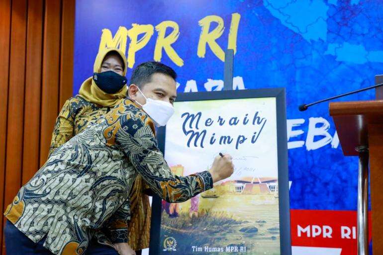 Launching Buku Digital MPR Sesjen MPR Dukung Aplikasi Teknologi Berbasis Elektronik