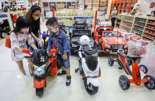 27 Mall di Surabaya Bongkar Gudang Diskon 70 Persen