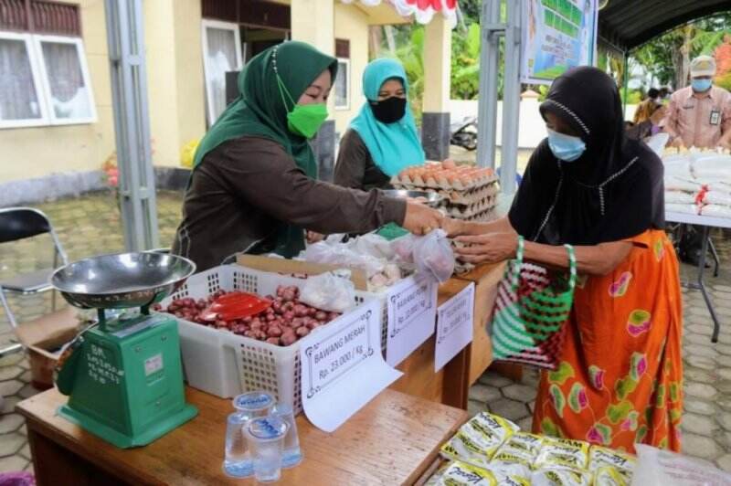 Gebyar Pangan Murah, Warga Simpur HSS Antusias Berbelanja