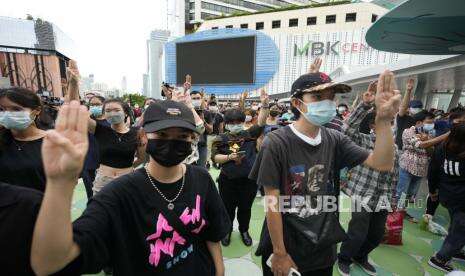 MK Thailand: Aktivis Pro Demokrasi Coba Gulingkan Monarki