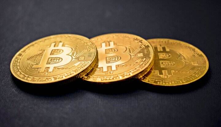 Buat Kemitraan Baru: Habiskan 250 Dolar di Landry`s Restaurant Group, Akan dapat 25 Dolar Bitcoin