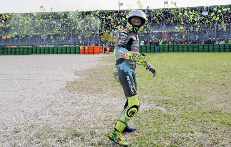 Demi Valentino Rossi, Penggemar Minta 21 Pebalap Mengalah di MotoGP Valencia