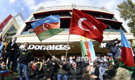 Parlemen Setuju Perpanjang Tugas Pasukan Turki di Azerbaijan