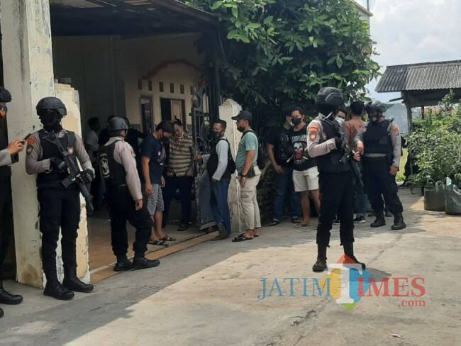 Terduga Teroris di Sumenep Sudah 10 Tahun Tinggal di Rumah yang Digerebek