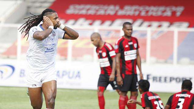 Ditawari Main di Timnas Indonesia, Carlos Fortes: Mending Dedik Setiawan