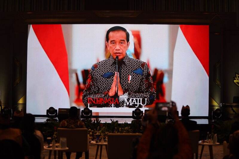 Sama-Sama Makan Nasi, Jokowi Tak Ingin Rakyat Punya Mental Inferior