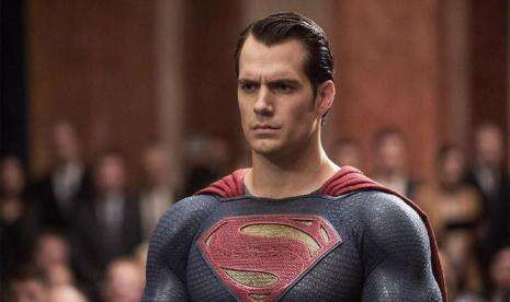 Henry Cavill Mengaku tak Siap Gantung Jubah Superman
