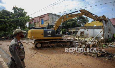 In Picture: Pembongkaran Bangunan di Batam