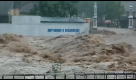 Banjir Rendam Kampung Nelayan Sadeng di Gunung Kidul