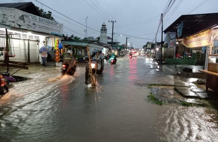 Hujan Deras, Jalan Sekumpul Martapura Tergenang Air