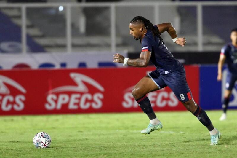 Striker Andalan Arema FC Izin Pulang Kampung ke Portugal