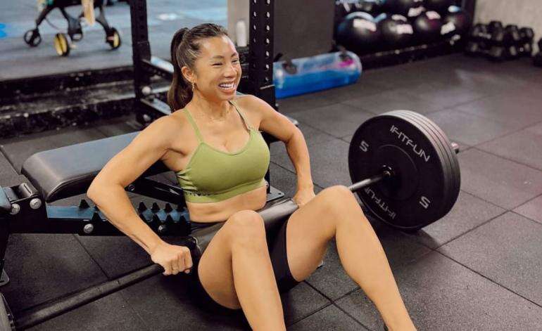 Jennifer Bachdim Angkat Beban 80 Kg