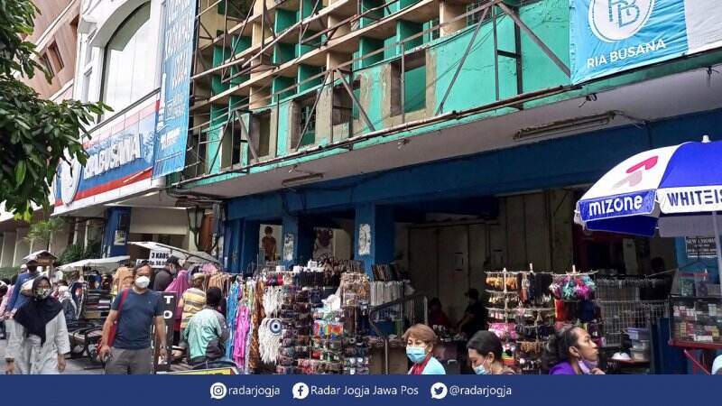 Pernah Borong Baju Rp 10 Ribu Dapat Tiga