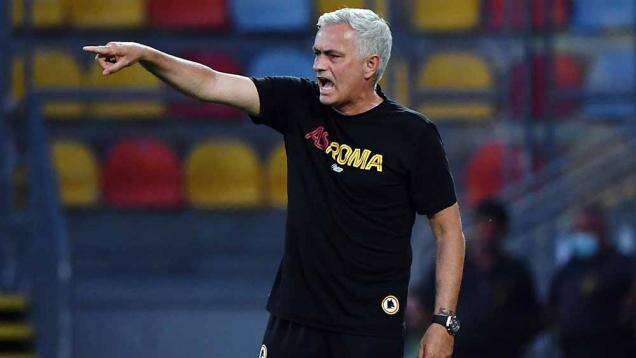 Dianggap Hancurkan Klub dari Dalam, Mourinho Dibela Legenda AS Roma