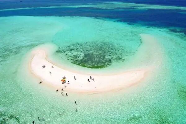 5 Destinasi Wisata Indonesia yang Mirip di Luar Negeri, Nomor 4 Berasa di Hawaii