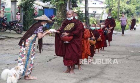 Krisis Politik Membuat Ekonomi Myanmar Carut Marut
