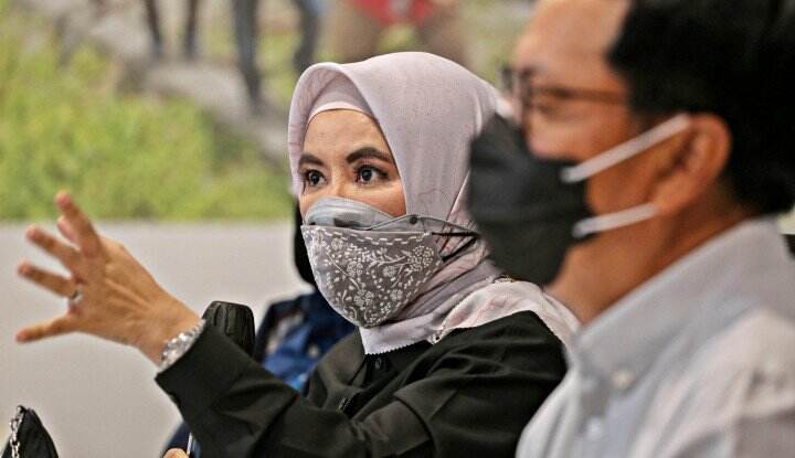 Melalui PICC, Dirut Pertamina Monitor Langsung Pemadaman Tangki Kilang Cilacap yang Terbakar