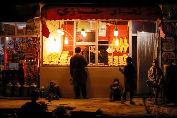 Nunggak Tagihan, Taliban Berencana Beli Listrik dari Iran