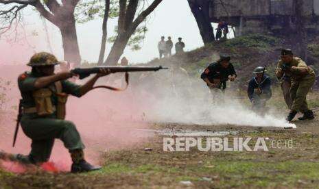In Picture: Drama Teatrikal Pertempuran Benteng Kedung Cowek