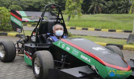ITS Kembangkan Mobil Balap Formula Bertenaga Listrik