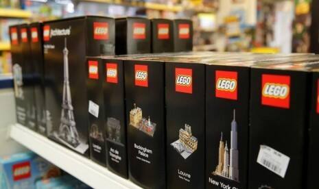Empat Minifigure Lego akan Keliling Bulan