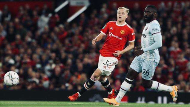 Cedera Pogba Diharapkan Bisa Jadi Berkah untuk Van De Beek di Man United