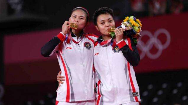 Syukuran Medali Emas Olimpiade, Greysia Polii Bagi-bagi Hadiah Spesial