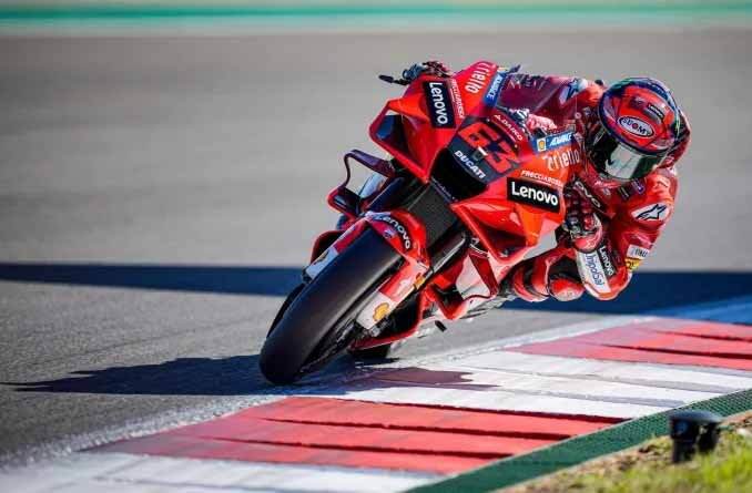 Hasil MotoGP Valencia: Balapan Terakhir Rossi, Bagnaia Finis Terdepan