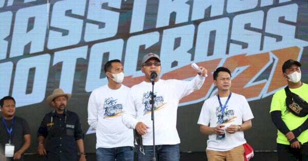 Wali kota Danny Buka Otomotif Open Tournament Grasstrack Dan Motocross 2021