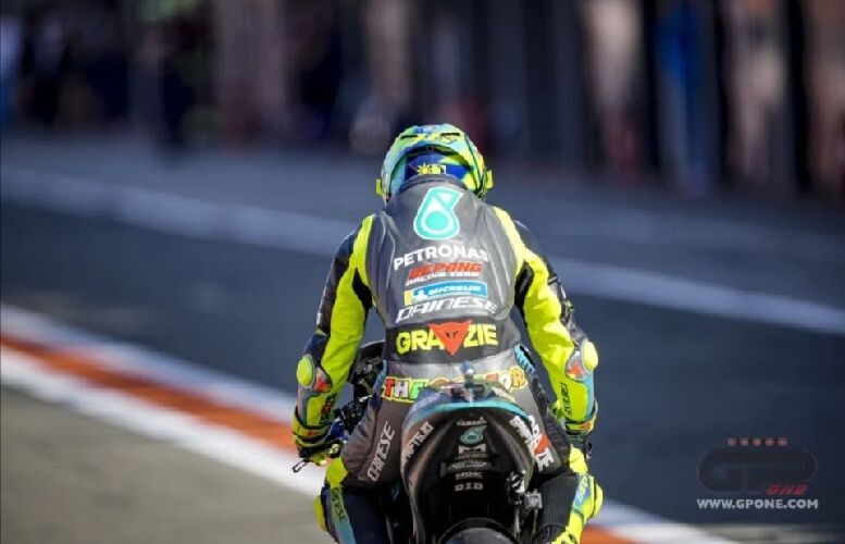 Bikin Terharu! Yamaha Unggah Video Perpisahan dengan Valentino Rossi