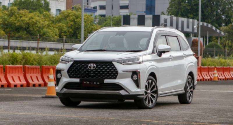 Test Drive Toyota Avanza Veloz Terbaru: Duduk di Balik Kemudi MPV Kok Berasa Sedan
