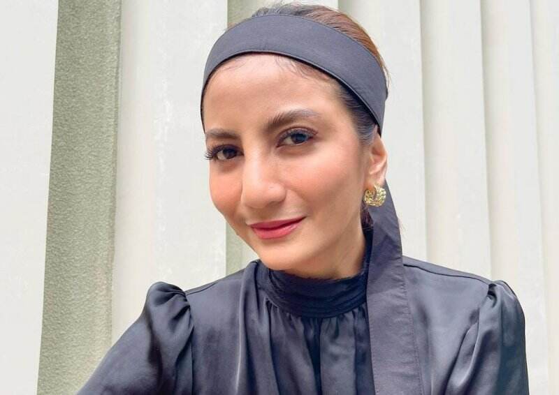 Mama Sarah Pamer Pose Yoga Tak Biasa, Netizen: Persiapan Buat Hajar Om Irvan