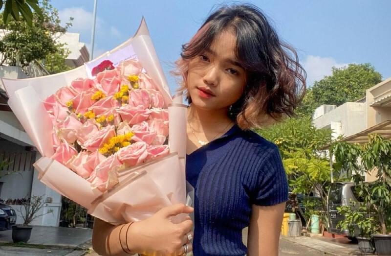 Masih 19 Tahun, Sikap Keibuan Fuji Momong Gala Tuai Pujian, Netizen Menangis