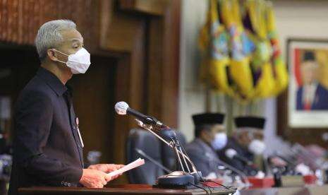 Ganjar Luncurkan Program Bangun Rumah Warga Miskin