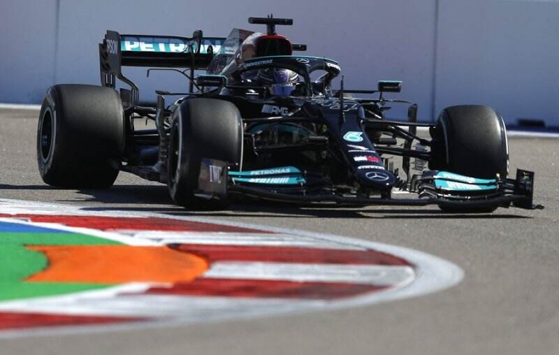 Perebutan Gelar Juara F1 2021 Memanas, Bos Mercedes AMG Petronas Beri Ancaman pada Red Bull Racing