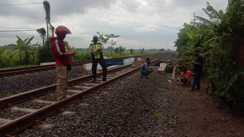 Pria Penantang Kereta Api hingga Tewas Ternyata Buron Kasus Pembunuhan