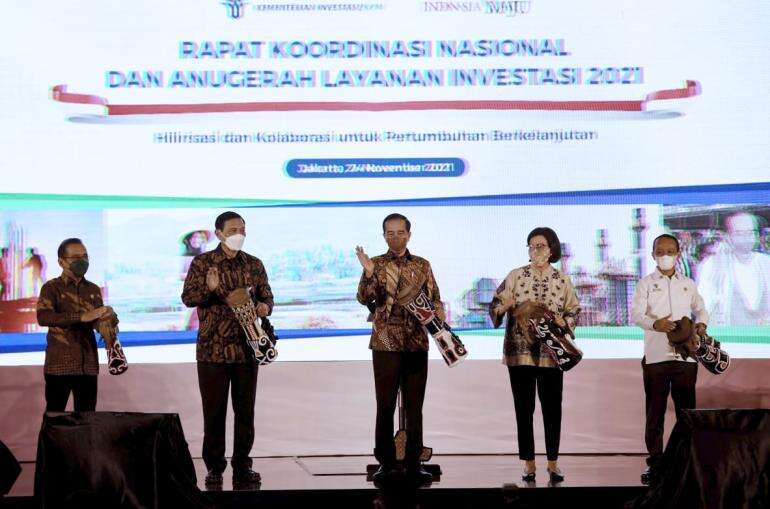 Hilangkan Birokrasi Berbelit-belit Jokowi: Usaha Kecil Juga Investor, Harus Dilayani!
