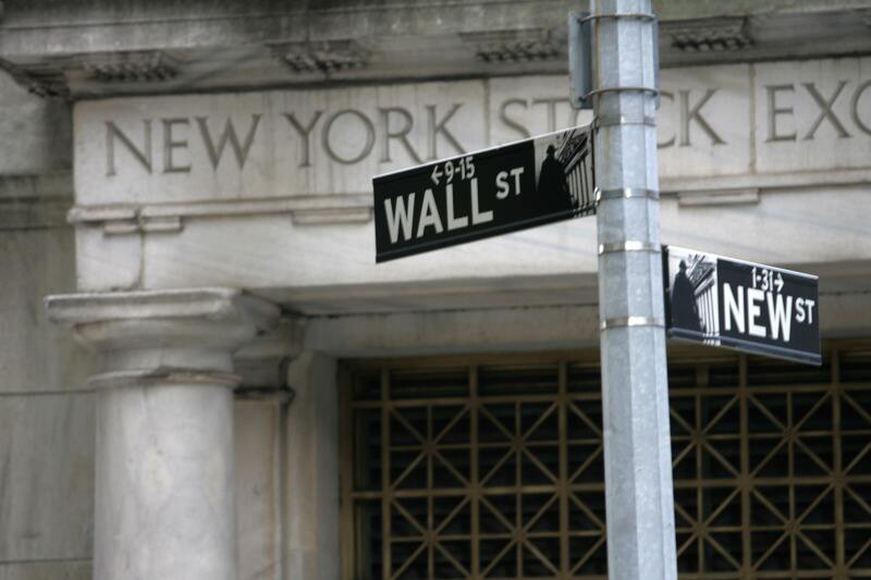 Wall Street Bervariasi, Indeks S&P 500 dan Nasdaq Kompak Menguat