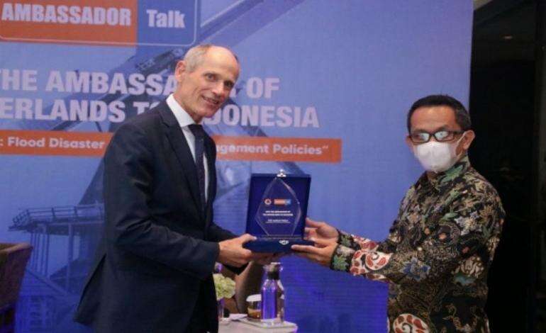 Dubes Belanda Lambert Grijns Berbagi Tips Tanggulangi Banjir