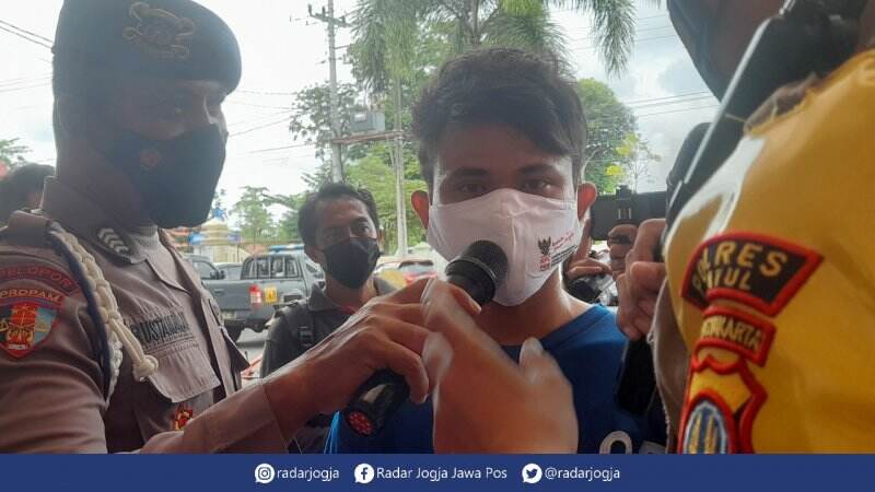 Cinta Pacar, Siap Dipenjarakan Ibu Kandung