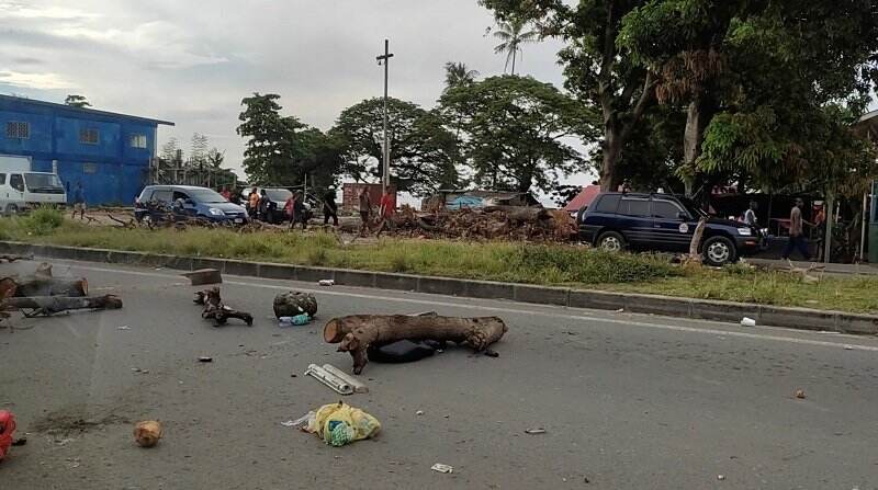 Massa Jarah Toko dan Bakar Gedung Parlemen, Kepulauan Solomon Berlakukan Lockdown 36 Jam