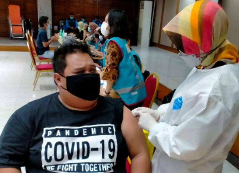Viral! Tubuh Pria Ini Mengandung Bluetooth Usai Vaksin, Ini Faktanya