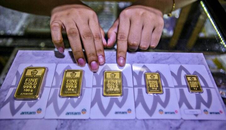 Daftar Harga Emas Antam Hari Ini, Anjlok Lagi?