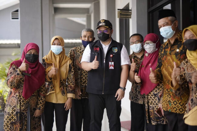 Peringati Hari Guru, Mas Dhito Percepat Penyaluran Insentif GTT-PTT