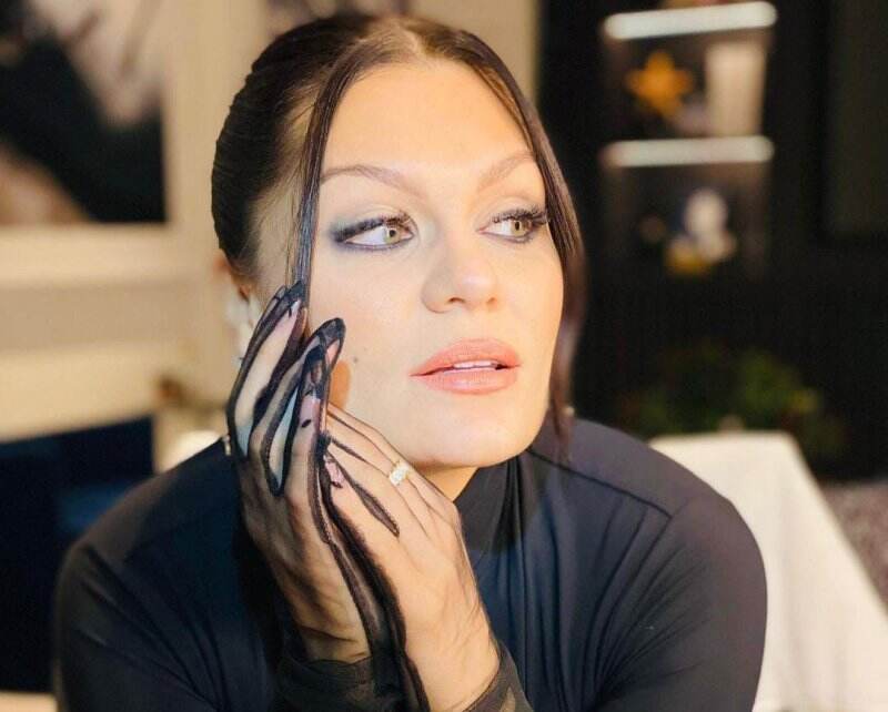 Kabar Duka, Jessie J Alami Keguguran
