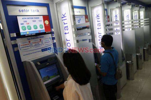 Mulai 1 Desember BCA Beralih ke Kartu ATM Chip, Begini Cara Tukarnya