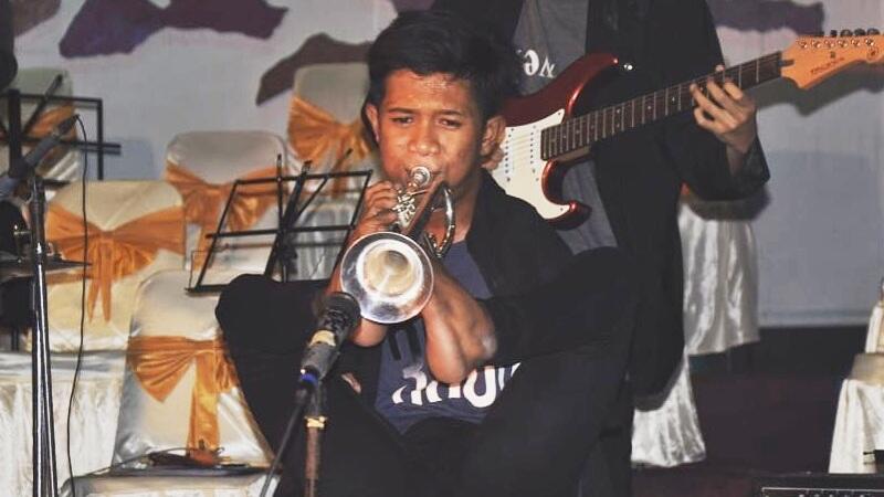 Biodata Muhammad Salwa Aris Lengkap Umur dan Agama, Pria Disabilitas Berprestasi Jago Main Terompet