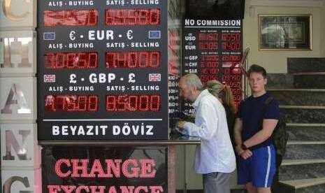 Nilai Lira Turki Turun, Puluhan Orang Demo Erdogan