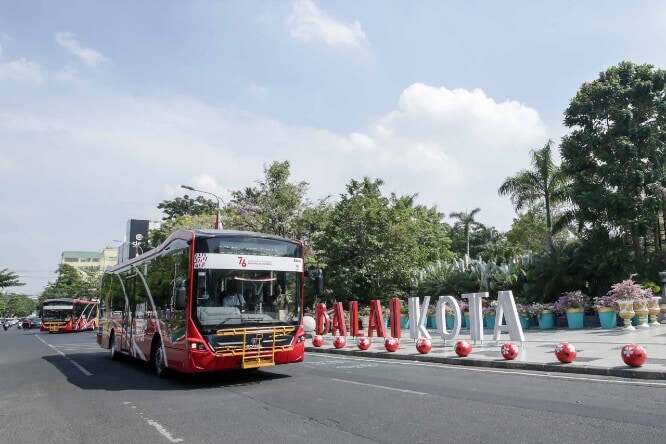 Tahun Ini Saatnya Terapkan Buy The Service di Trayek Suroboyo Bus