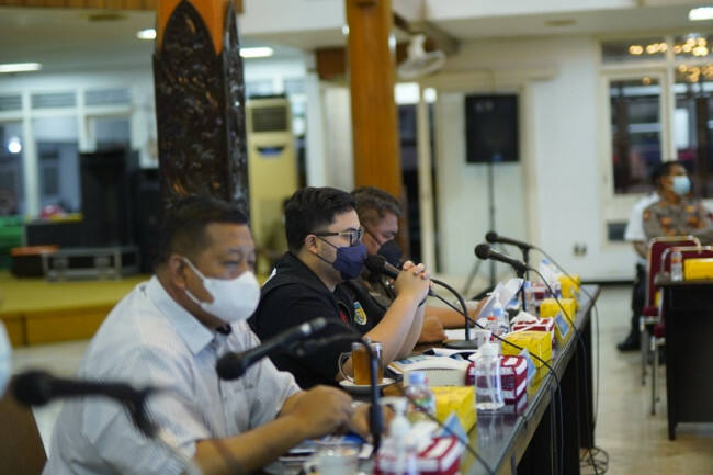 Mas Dhito Targetkan 2 Minggu Serapan Vaksinasi Lansia Capai 60 Persen